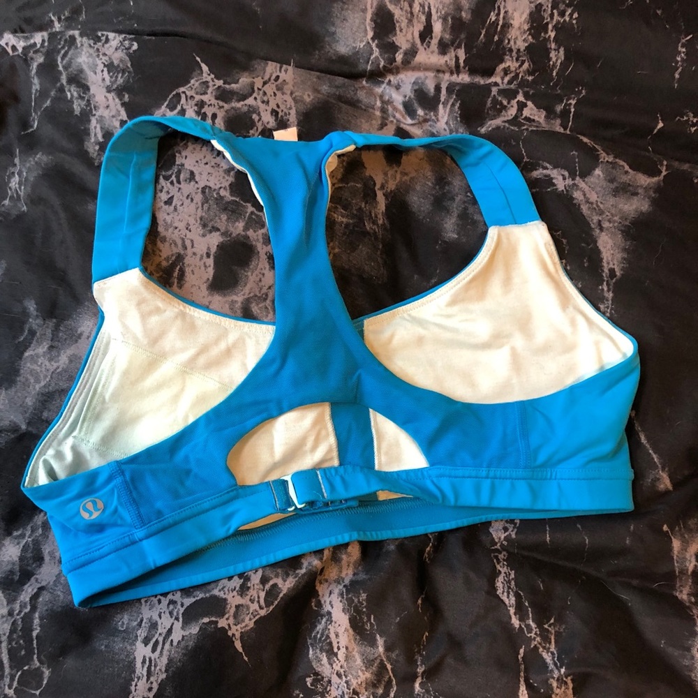 EUC lululemon sports bra size 10